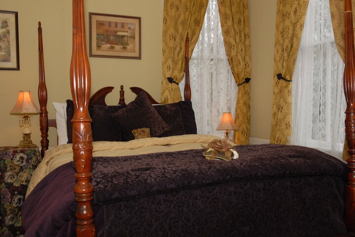 Room 21 of 28