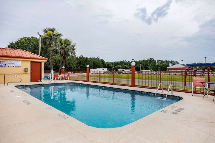 Pool 9 of 44