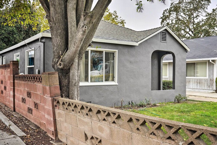 Cozy Elk Grove Home in the Heart of Old Town!