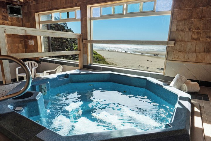 Schooners Cove Inn