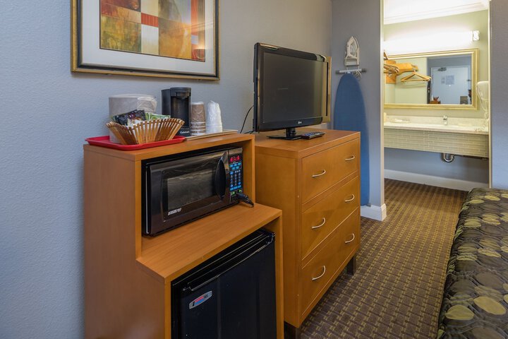 Room 40 of 50
