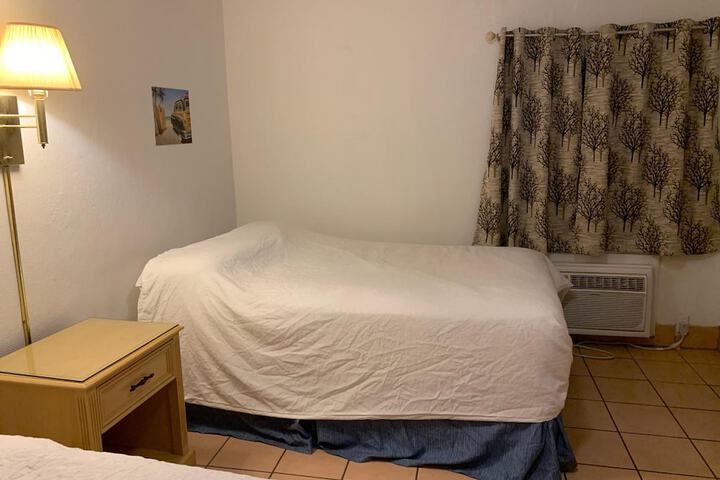 Room 25 of 41