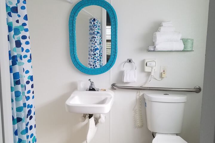 Room 42 of 83
