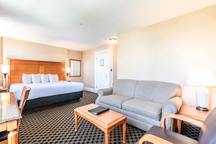Room 33 of 54