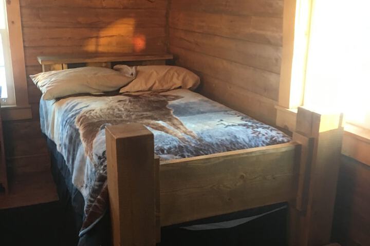 Room 40 of 53