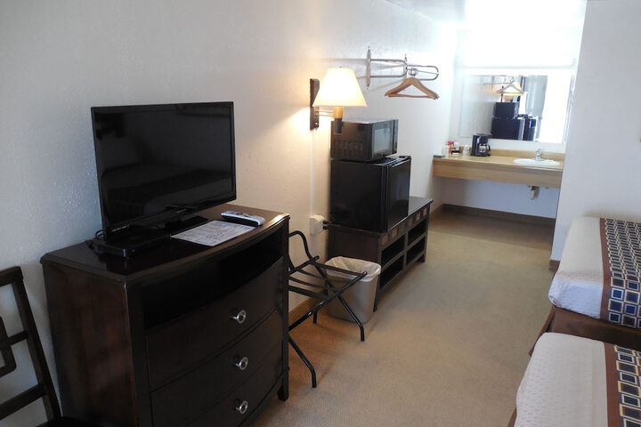 Room 11 of 54