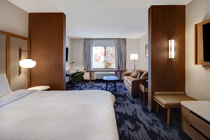 Room 21 of 36