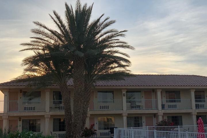 Hotel 4 of 27