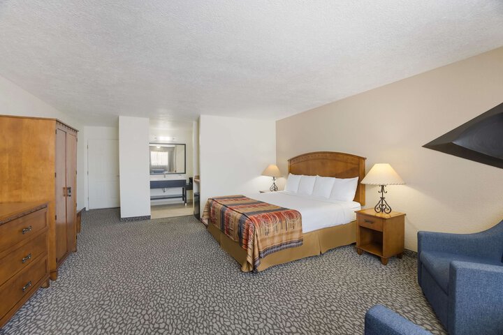 Room 22 of 30