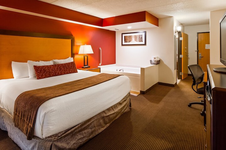 Room 17 of 27