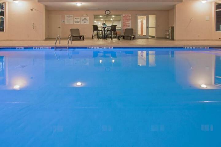 Pool 4 of 28