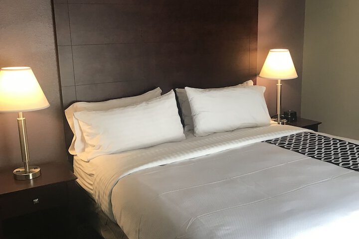 Room 35 of 81