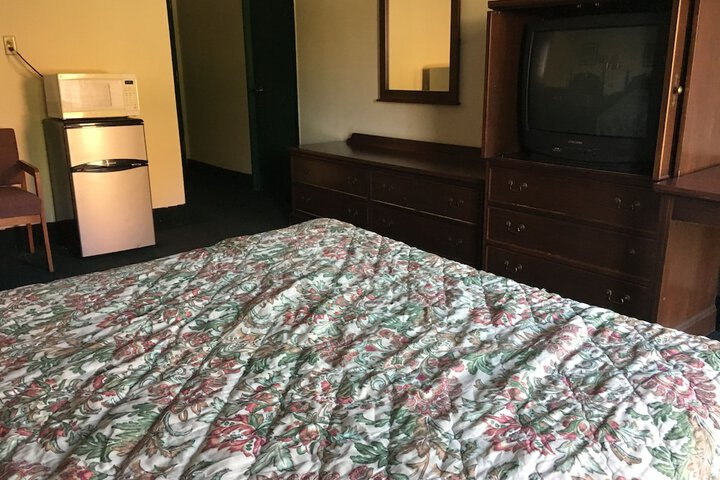 Room 14 of 48