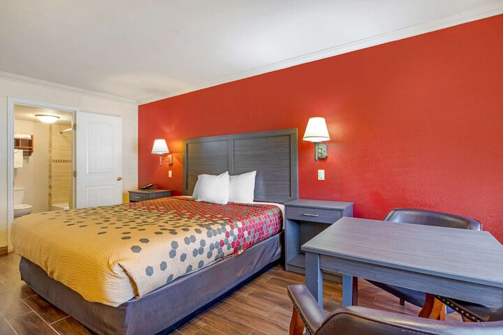 Room 13 of 31