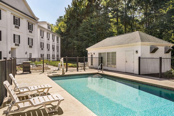 Pool 4 of 29
