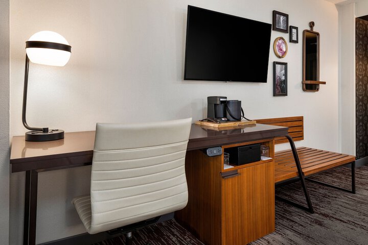 Room 20 of 109