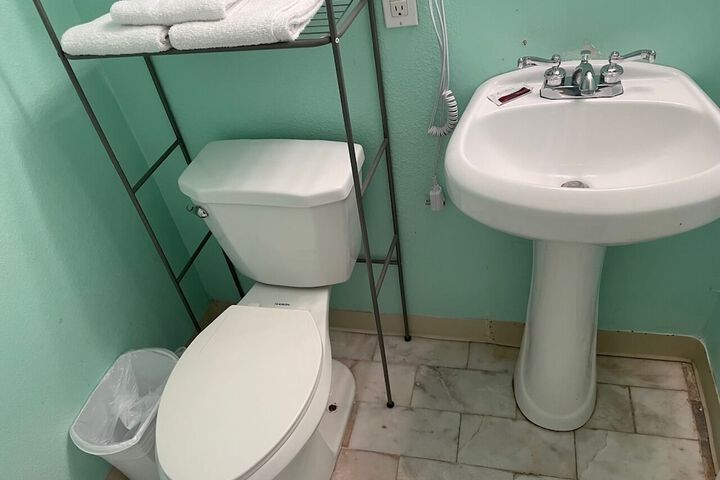 Room 16 of 24