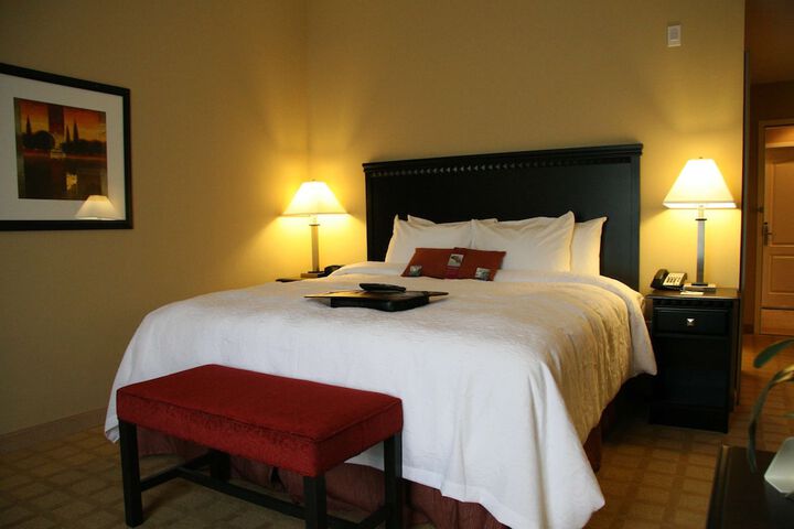 Room 16 of 25