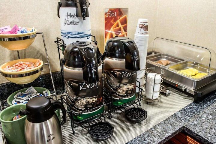 Breakfast/Coffee Service 43 of 48