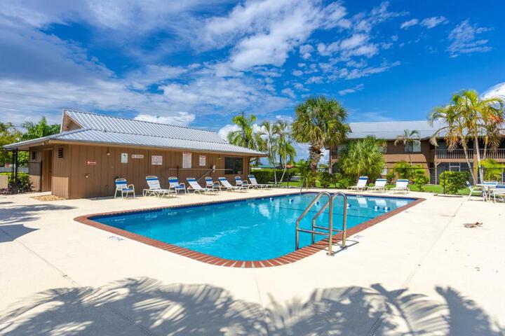 Bass & Sun Condominium 2 / 2 Bedroom
