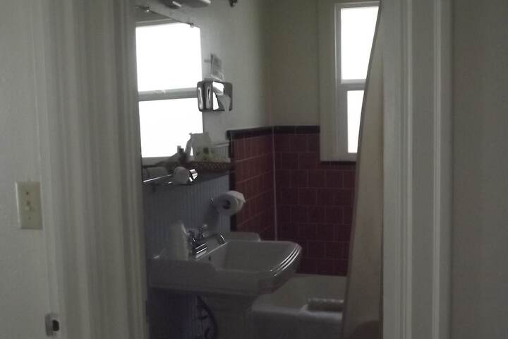 Room 17 of 84