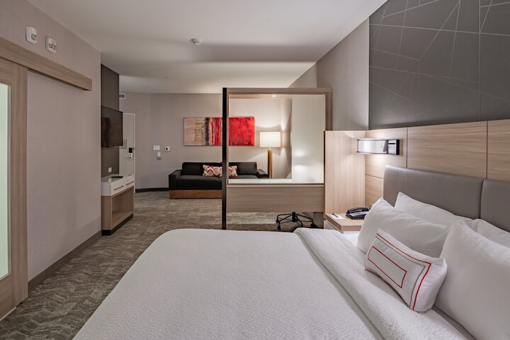 Room 46 of 66
