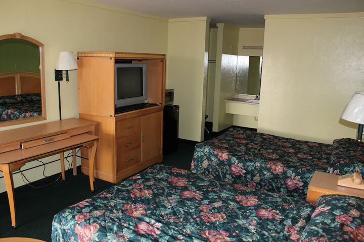 Room 12 of 12