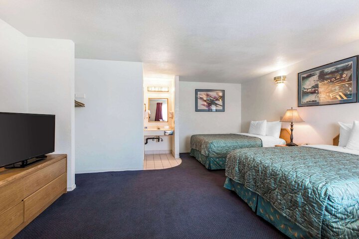 Rodeway Inn Beaumont 1-10