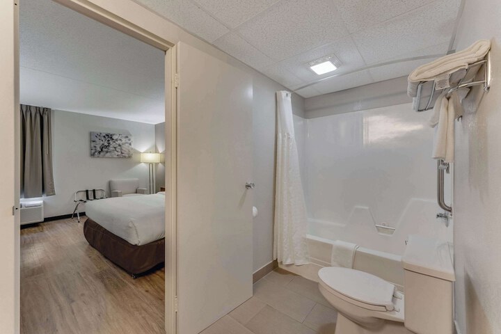 Room 13 of 29