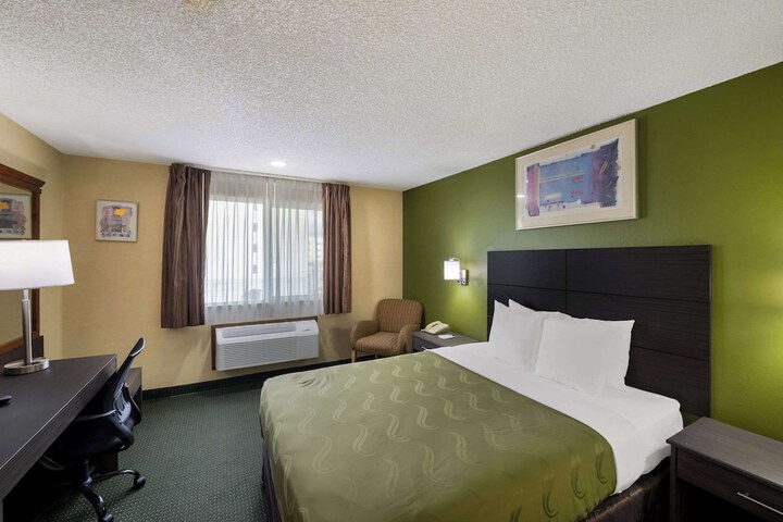 Room 16 of 37