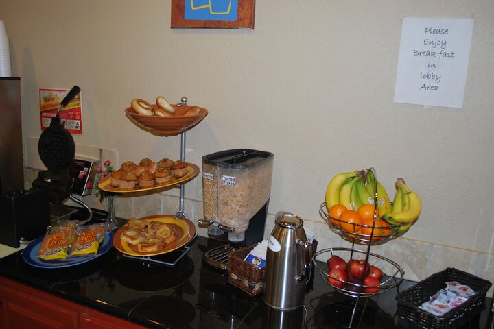 Breakfast/Coffee Service 39 of 43