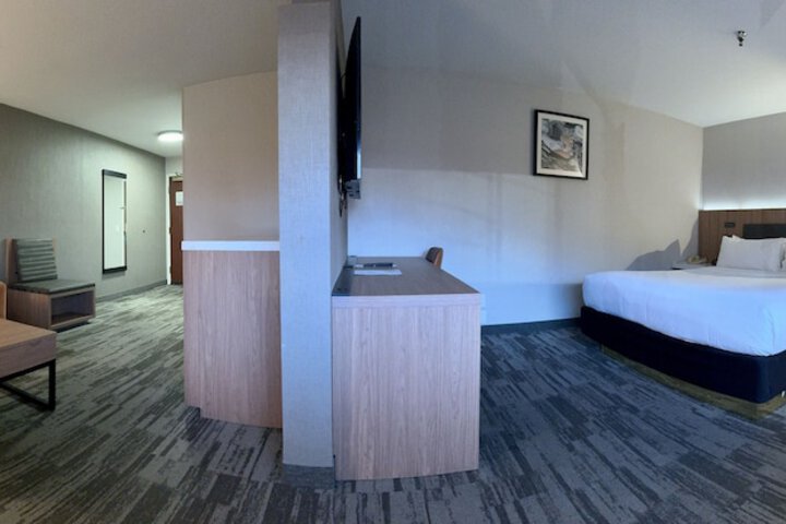 Room 19 of 44
