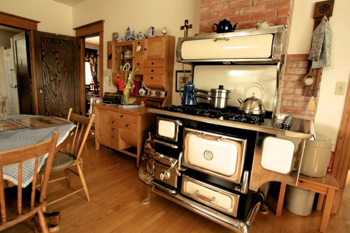 Sproule Heritage Bed & Breakfast