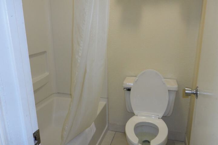 Room 15 of 21