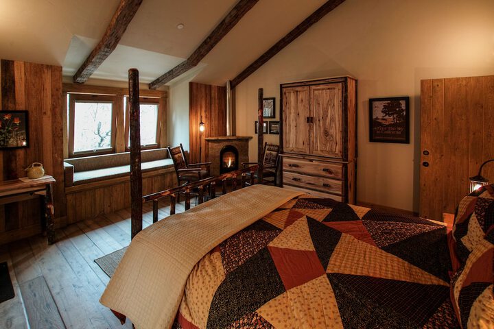 Room 21 of 32