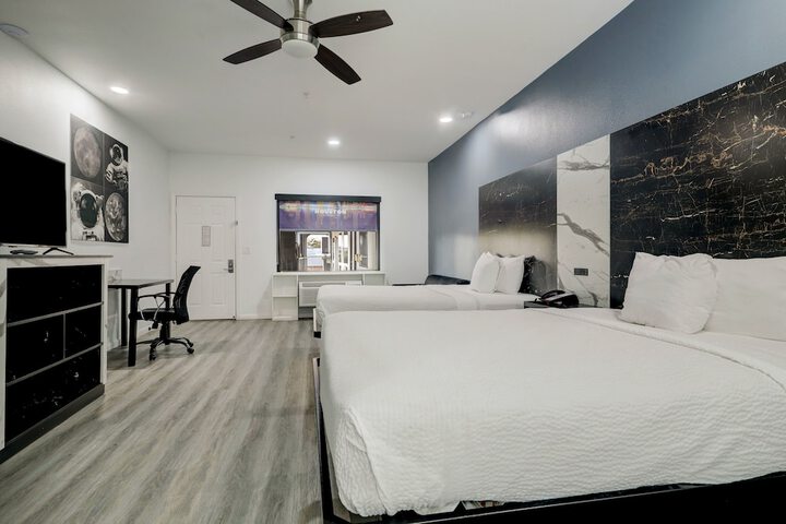 Room 25 of 52