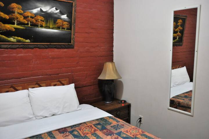 Room 16 of 26