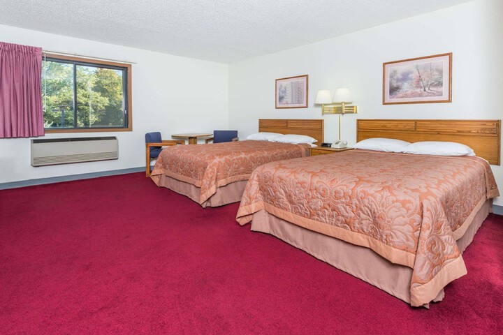 Super 8 by Wyndham Front Royal Near Shenandoah National Park
