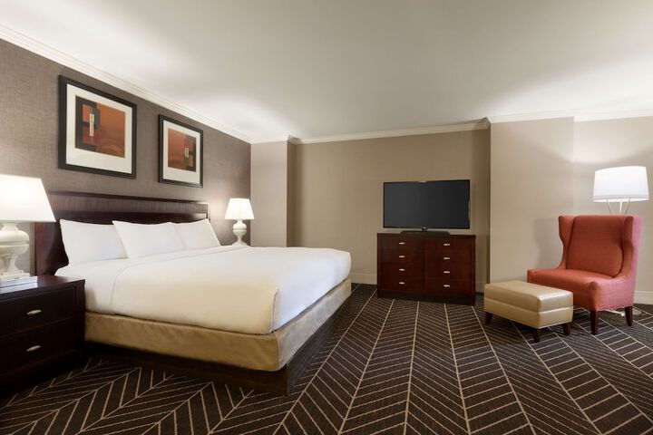 Room 12 of 62