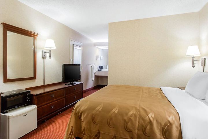 Room 13 of 48