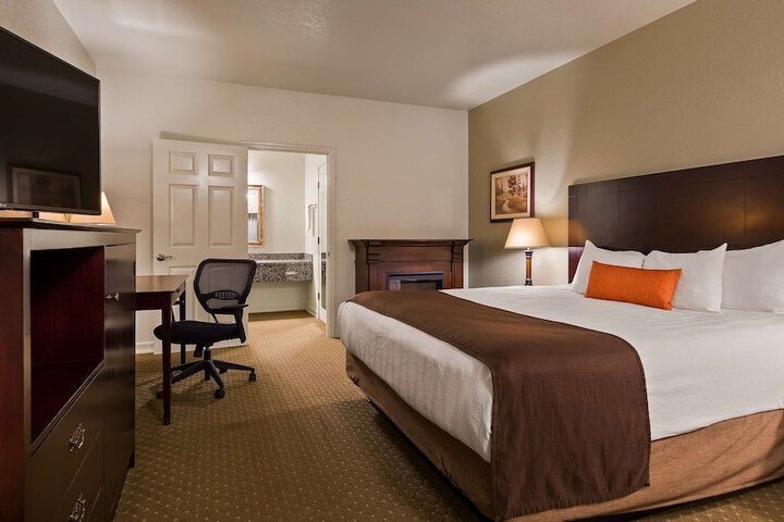Best Western Plus Bayshore Inn