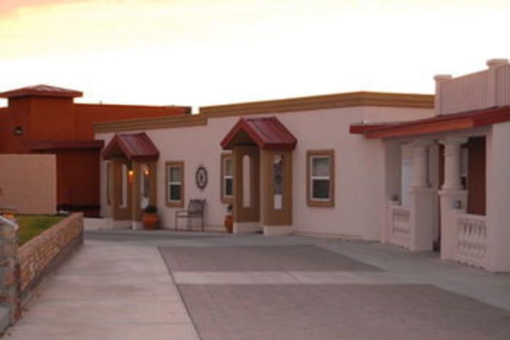 Dream Manor Inn