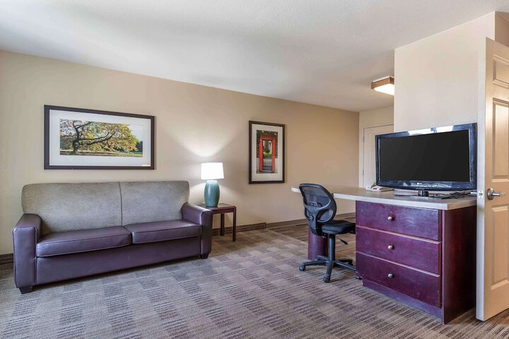 Room 18 of 43