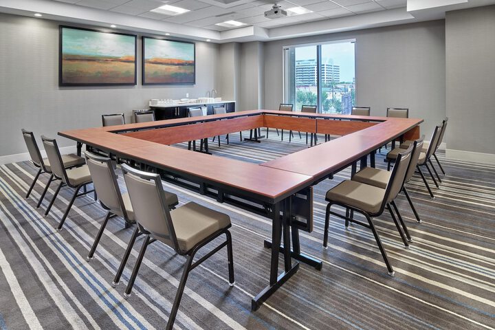 DoubleTree by Hilton Edmonton Downtown