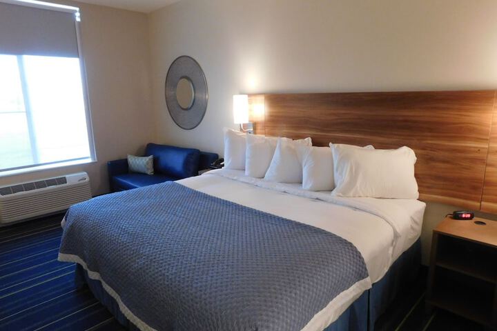 Room 18 of 47