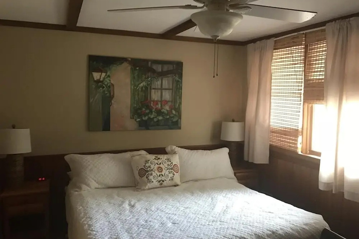 Decked Out 4 Br Home