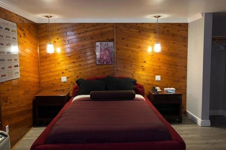 Room 20 of 44