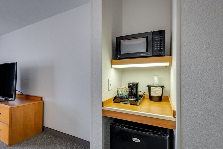 Room 48 of 68