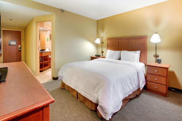 Room 12 of 46