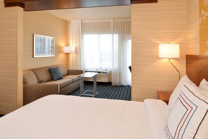 Room 32 of 62